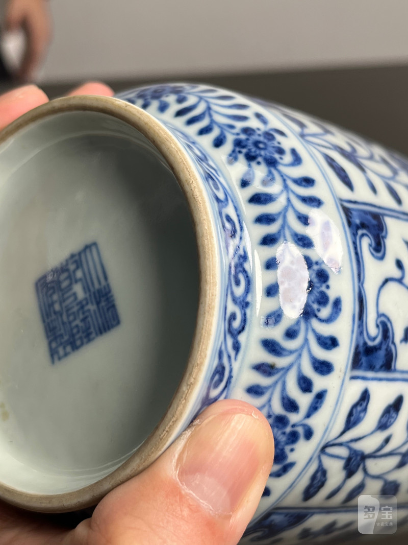 清乾隆  青花花卉纹棒槌瓶 - 图26